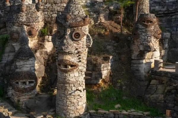 夜郎自大指的是什么生肖(夜郎自大指的是什么生肖动物) 夜郎自大指的是什么生肖(夜郎自大指的是什么生肖动物)