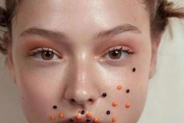 女人八字眉代表什么婚姻生活守寡吗