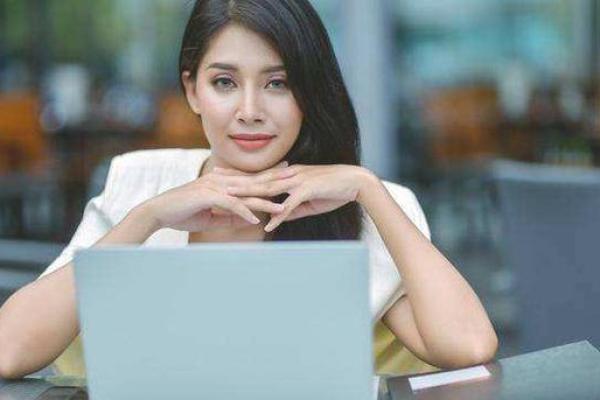 大家小时候是都有“新手保护期”么？网友说：主打一个八字过硬！