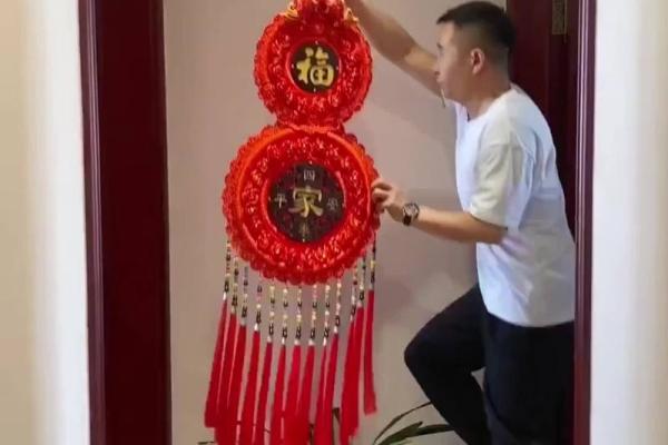 居家客厅悬挂中国结的风水宜忌 居家客厅悬挂中国结的风水宜忌