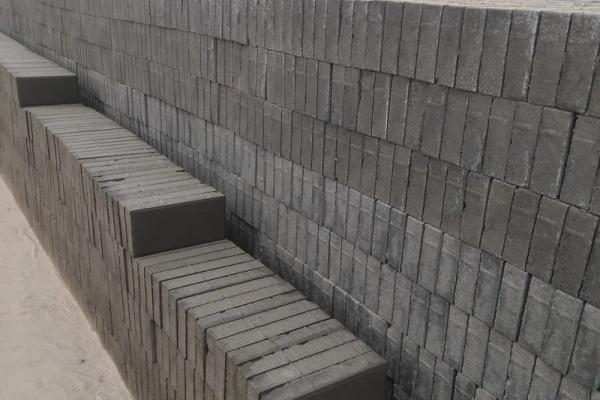 探秘路岩石45度八字，揭秘其独特特点和魅力所在