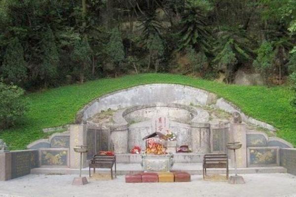 历史上众多名人墓地风水大全集 历史上众多名人墓地风水大全集