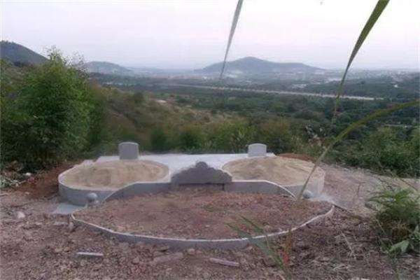 墓地怎样看阴宅风水发富还是发贵 墓地怎样看阴宅风水发富还是发贵