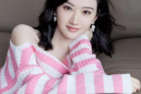 景甜外八字 景甜外八字