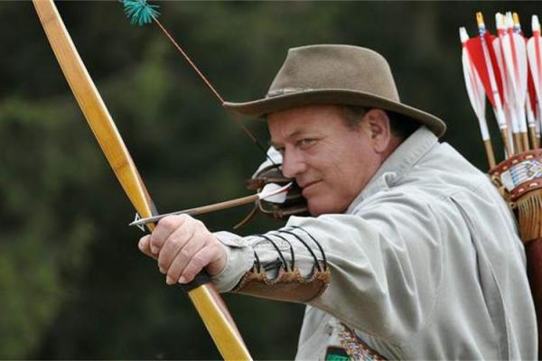 男孩八字带弓箭 男孩八字带弓箭