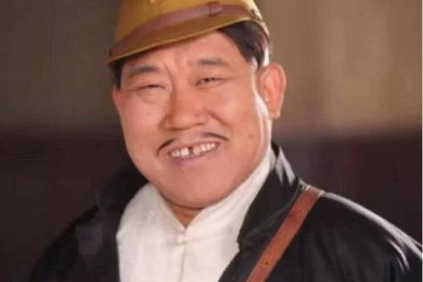 八字演员 八字演员