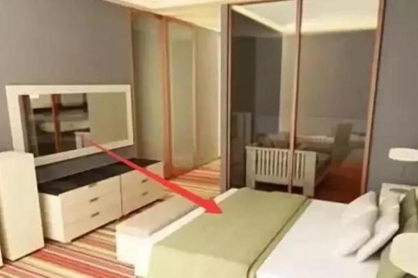 风水卧室镜子对着床好吗增进夫妻感情