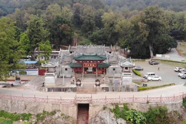 寺庙前后的房子风水好吗 寺庙前后的房子风水好吗