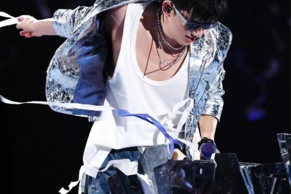 “百变张杰”性格如何?深度解析张杰的星座特质 “百变张杰”性格如何?深度解析张杰的星座特质