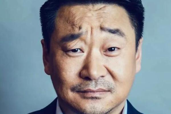 爱妻如命的男人面相 八字眉的男人好先生 爱妻如命的男人面相 八字眉的男人好先生