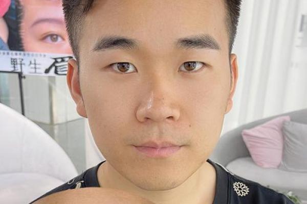 爱妻如命的男人面相 八字眉的男人好先生 爱妻如命的男人面相 八字眉的男人好先生