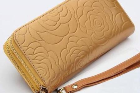 风水女人钱包用什么颜色好聚财