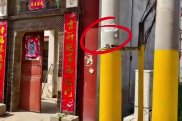 大门对着电线杆,门前有电线杆如何化解风水煞气? 大门对着电线杆,门前有电线杆如何化解风水煞气?