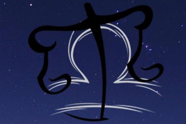 天秤座暗恋的表现 十二星座中最能让天秤座动心的星座 天秤座暗恋的表现 十二星座中最能让天秤座动心的星座