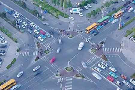 城市十字路口房子风水